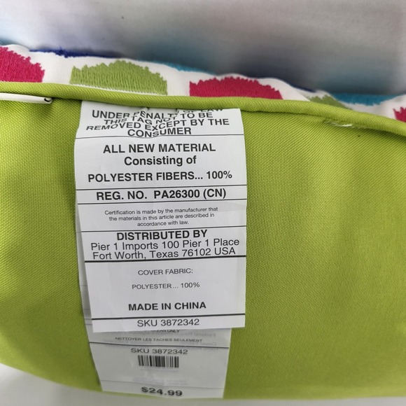 Pier 1 Selection Outdoor Lumbar Pillow Geometric Hexagon Lime Green Trim - Picture 4 of 7